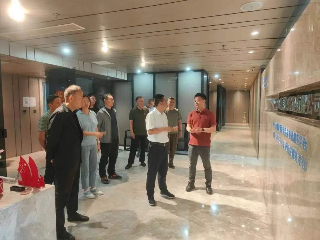 江阴市科协领导莅临江苏三禾正策调研指导